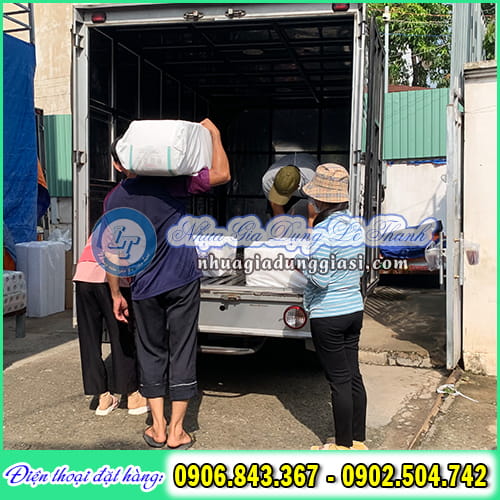 Giỏ nhựa có nắp khóa giao nhanh Giỏ nhựa có nắp khóa giao nhanh