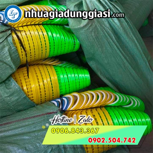 Giỏ xách nhựa nhiều màu giá sỉ Giỏ xách nhựa nhiều màu giá sỉ