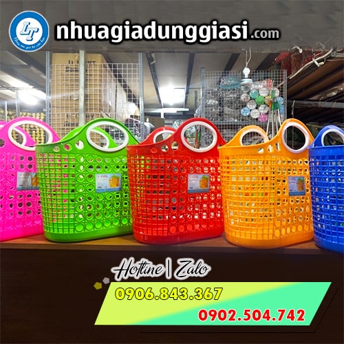Giỏ xách nhựa nhiều màu
