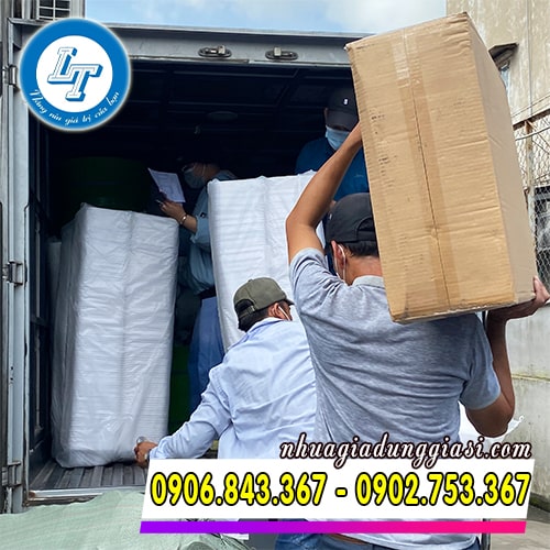 Hoạt động giao hàng mỗi ngày tại Lê Thanh