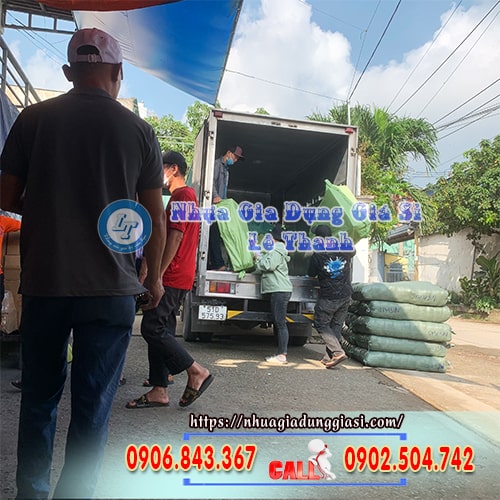 Hộp đựng thực phẩm giao hàng nhanh miễn phí