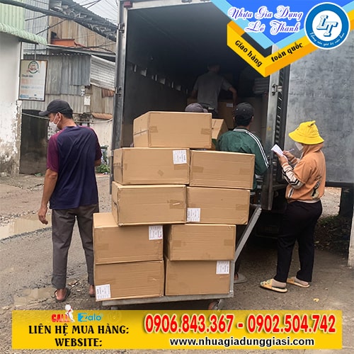 Hộp nhựa chữ nhật hỗ trợ giao hàng tận nơi Hộp nhựa chữ nhật hỗ trợ giao hàng tận nơi