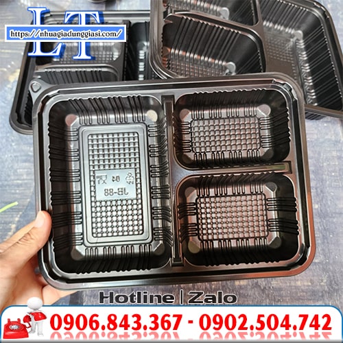 Hộp nhựa đế đen 3 ngăn dùng 1 lần Hộp nhựa đế đen 3 ngăn dùng 1 lần