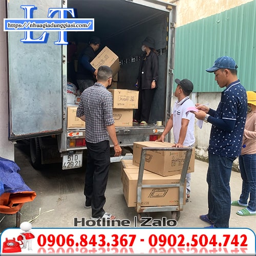 Hộp nhựa đế đen 3 ngăn giao hàng nhanh Hộp nhựa đế đen 3 ngăn giao hàng nhanh