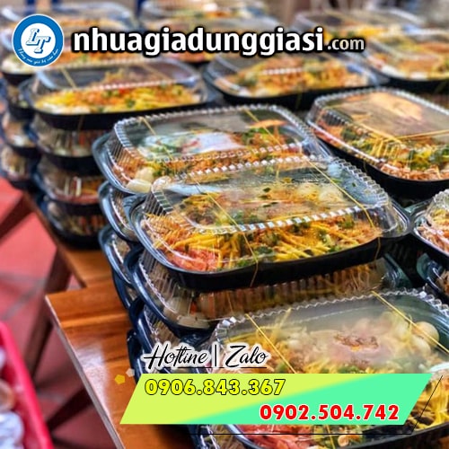 Hộp nhựa đế đen đựng thực phẩm tiện lợi Hộp nhựa đế đen đựng thực phẩm tiện lợi