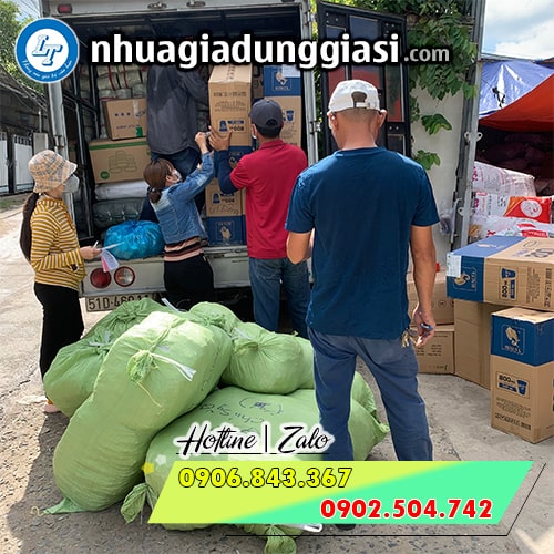Hộp nhựa đế đen HT17 giá sỉ giao hàng nhanh Hộp nhựa đế đen HT17 giá sỉ giao hàng nhanh