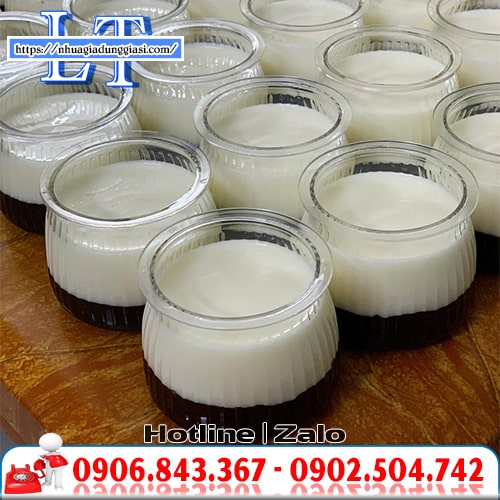 Hũ sữa chua đáy khía trong suốt Hũ sữa chua đáy khía trong suốt