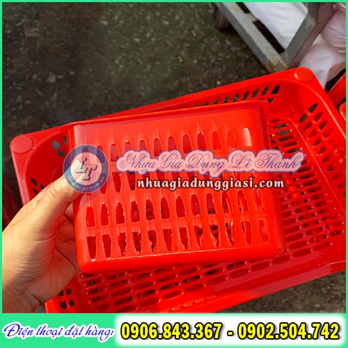 Kệ đựng chén bằng nhựa có ống đựng đũa đi kèm