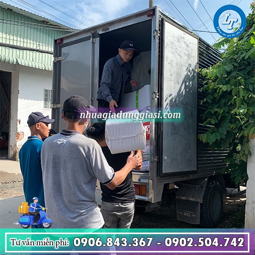 Kệ góc tam giác giao hàng tận nơi Kệ góc tam giác giao hàng tận nơi