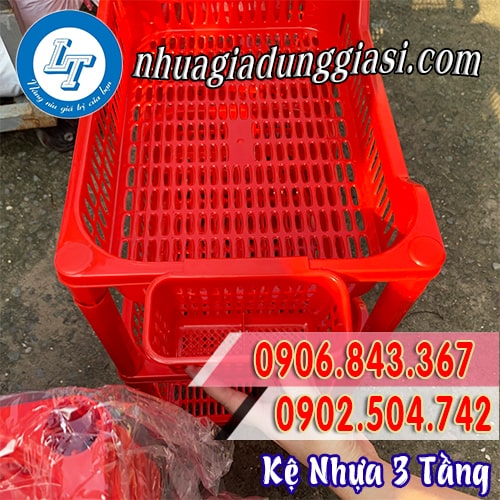 Kệ nhựa 3 tầng kèm ống đựng đũa tiện lợi