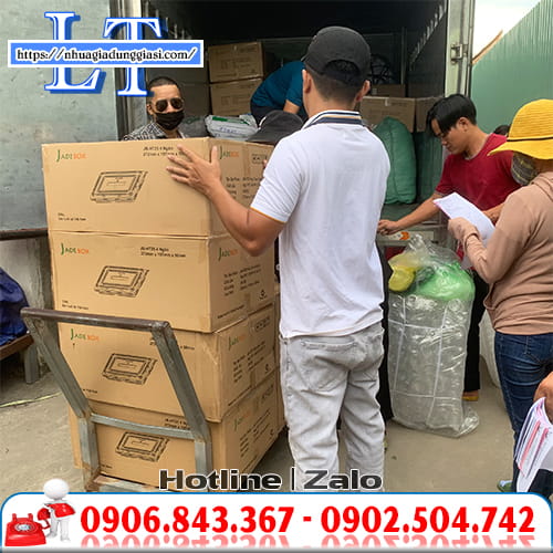 Khay nhựa đế đen giao hàng tận nơi Khay nhựa đế đen giao hàng tận nơi