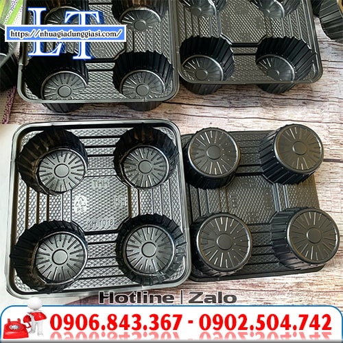 Khay nhựa đựng ly trà sữa mang đi Khay nhựa đựng ly trà sữa mang đi