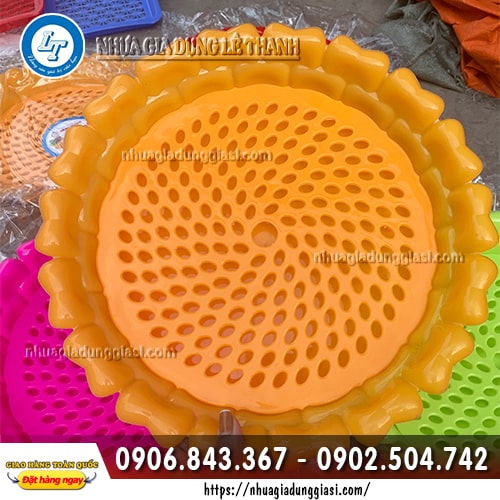 Khay úp ly cốc nhựa tròn dày dặn bền chắc Khay úp ly cốc nhựa tròn dày dặn bền chắc