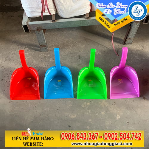 Ky hốt rác cán ngắn nhiều màu Ky hốt rác cán ngắn nhiều màu