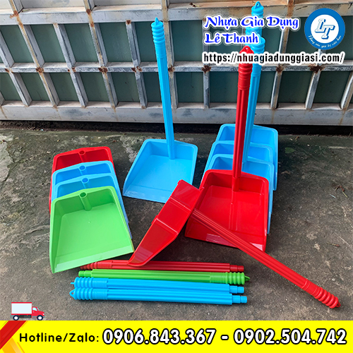 Ky nhựa hốt rác Ky nhựa hốt rác