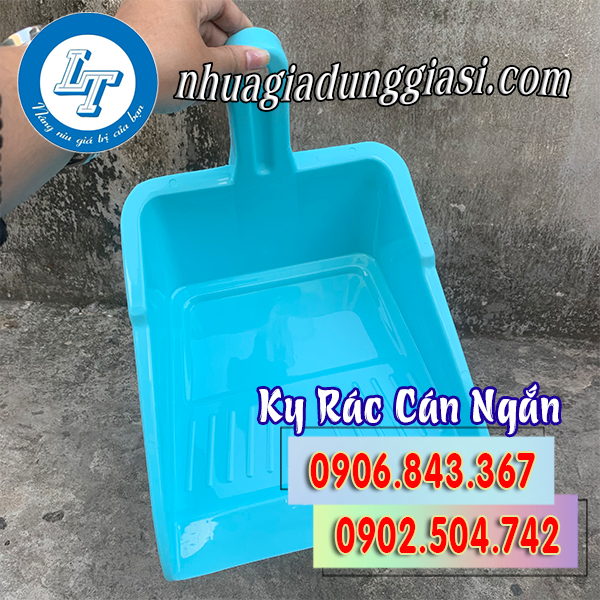 Ky rác cán ngắn có móc treo