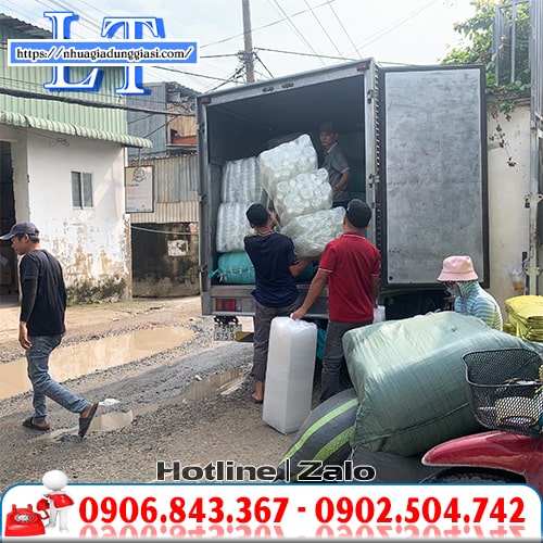 Ly nhựa khổng lồ giao hàng nhanh Ly nhựa khổng lồ giao hàng nhanh