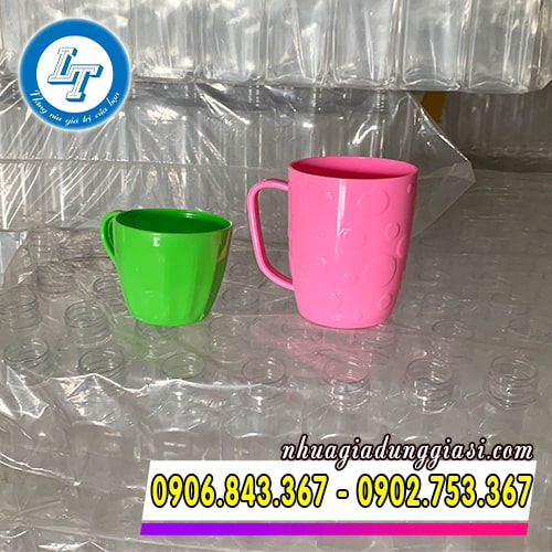 Ly nhựa tròn 2 size lớn nhỏ Ly nhựa tròn 2 size lớn nhỏ