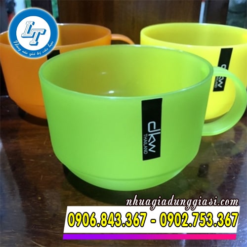 Ly nhựa tròn nhỏ