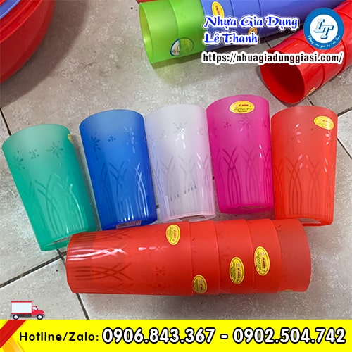 Ly nhựa uống nước nhiều màu Ly nhựa uống nước nhiều màu