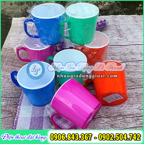 Ly uống nước 2 màu an toàn Ly uống nước 2 màu an toàn