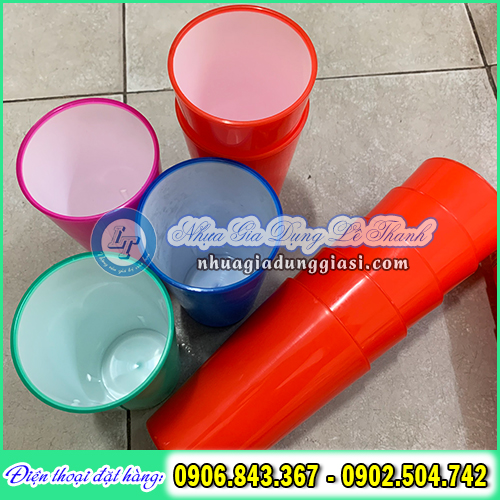 Ly uống nước 2 màu dày dặn Ly uống nước 2 màu dày dặn