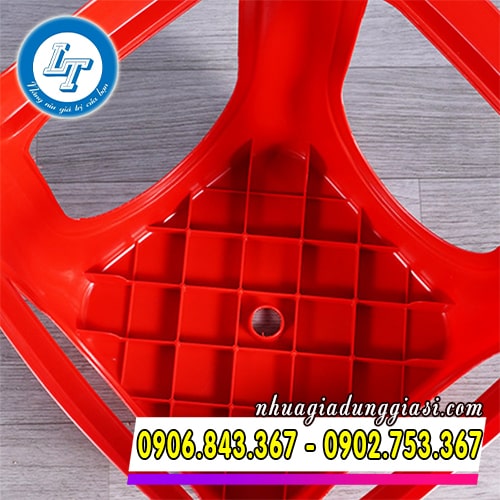 Mặt trong ghế với các xương đỡ dày dặn