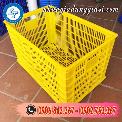 Màu sắc sọt nhựa tươi sáng bắt mắt