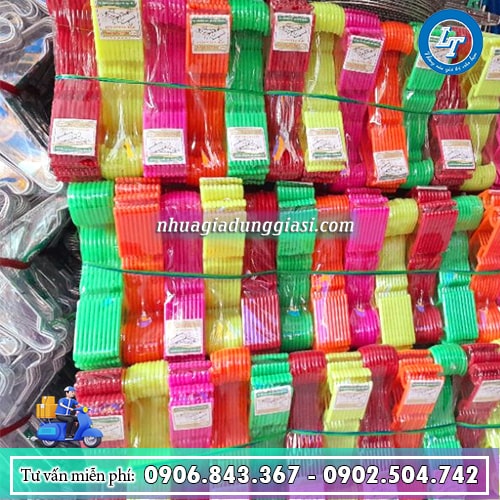 Móc nhựa treo quần áo giá sỉ rẻ đủ màu Móc nhựa treo quần áo giá sỉ rẻ đủ màu