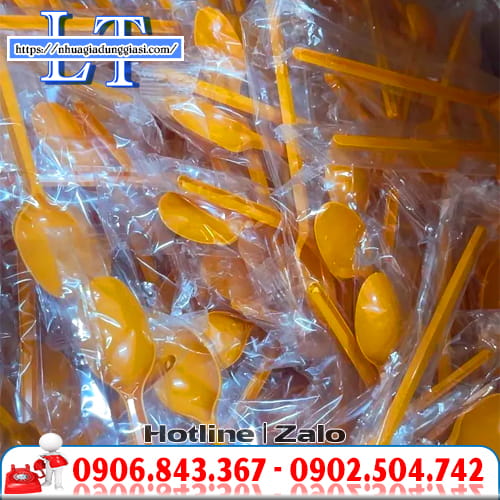 Muỗng nhựa bọc màng an toàn Muỗng nhựa bọc màng an toàn