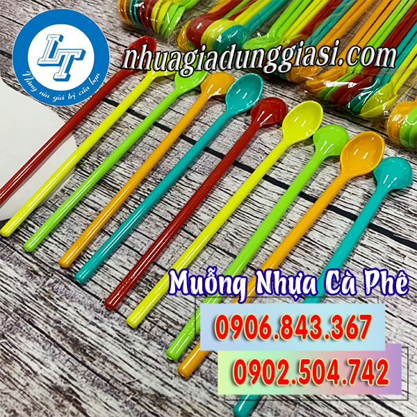 Muỗng nhựa cà phê đủ màu