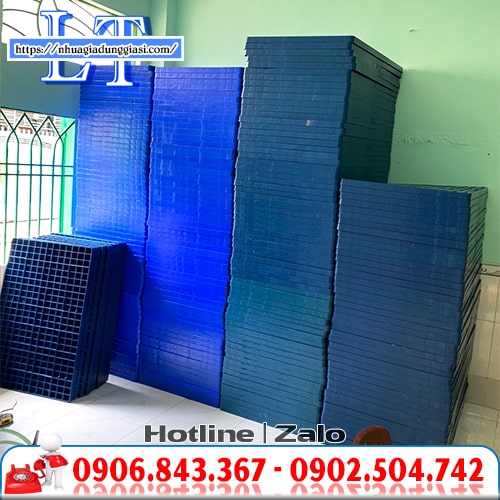 Pallet nhựa không chân giá rẻ sẵn hàng