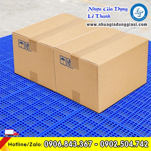 Pallet nhựa lót sàn kê hàng chống ẩm mốc Pallet nhựa lót sàn kê hàng chống ẩm mốc