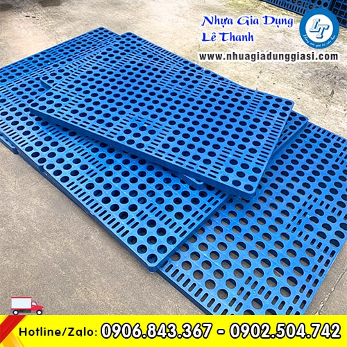 Pallet nhựa lót sàn thiết kế gọn gàng dễ di chuyển