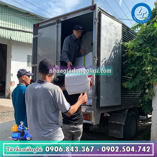 Phao nhựa cứu hộ giao hàng tận nơi Phao nhựa cứu hộ giao hàng tận nơi