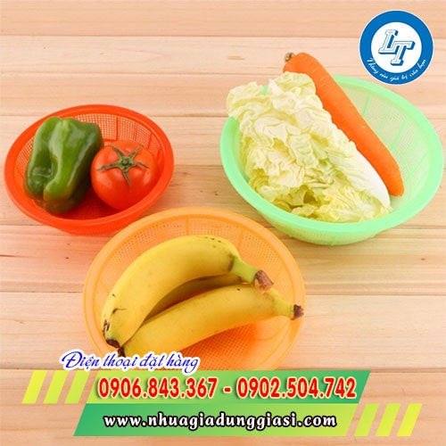 Rô nhựa tròn đựng hoa quả trái cây