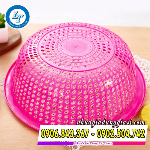 Rổ nhựa tròn khe hở dày trải đều