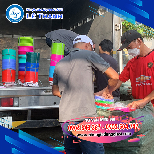 Rổ nhựa vuông giao tận nơi Rổ nhựa vuông giao tận nơi