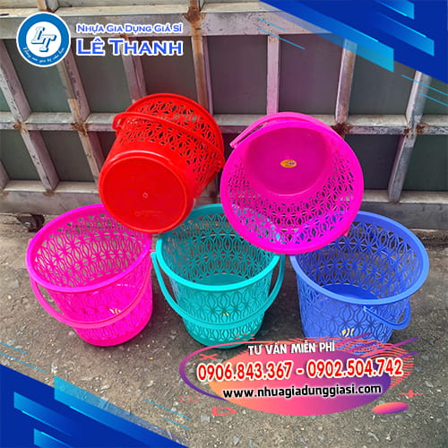 Sọt nhựa có quai xách giá sỉ bền đẹp đủ màu Sọt nhựa có quai xách giá sỉ bền đẹp đủ màu