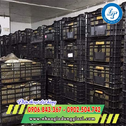 Sọt nhựa đen đựng trái cây Sọt nhựa đen đựng trái cây