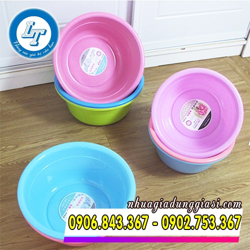 Thau nhựa dày chắc an toàn khi sử dụng