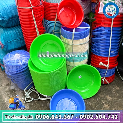 Thau nhựa giá rẻ đa dạng màu sắc kích cỡ Thau nhựa giá rẻ đa dạng màu sắc kích cỡ