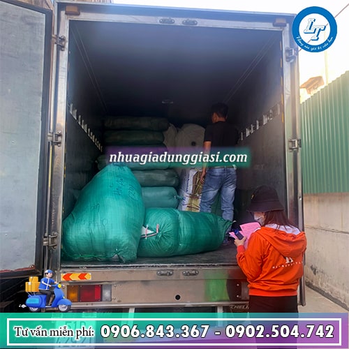 Thau nhựa giao nhanh