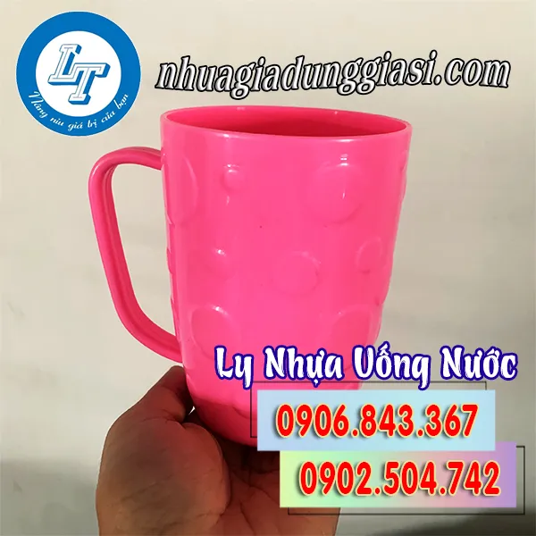 LY NHỰA UỐNG NƯỚC