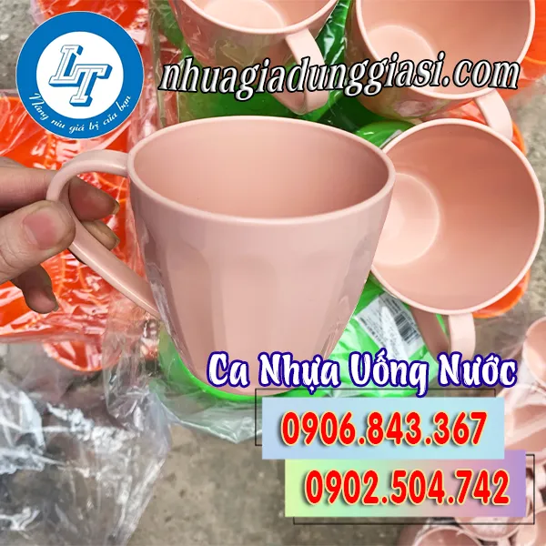 CA NHỰA UỐNG NƯỚC