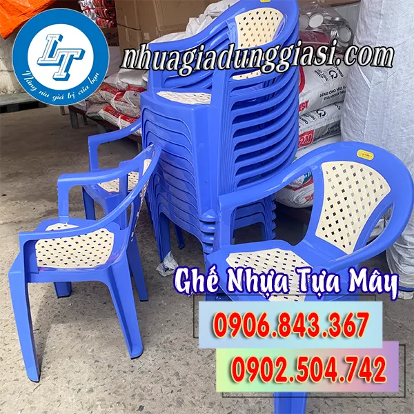 GHẾ NHỰA TỰA MÂY