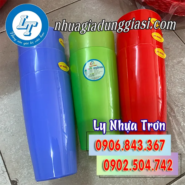 LY NHỰA TRƠN