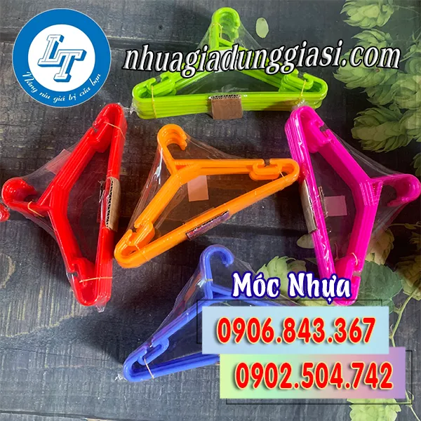 MÓC NHỰA TREO QUẦN ÁO