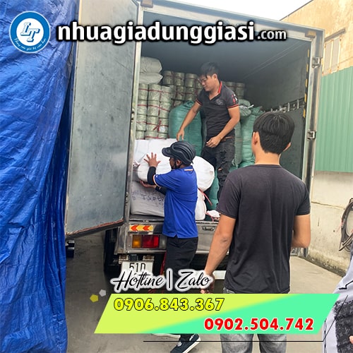 Thùng đá tròn giao nhanh tận nơi Thùng đá tròn giao nhanh tận nơi