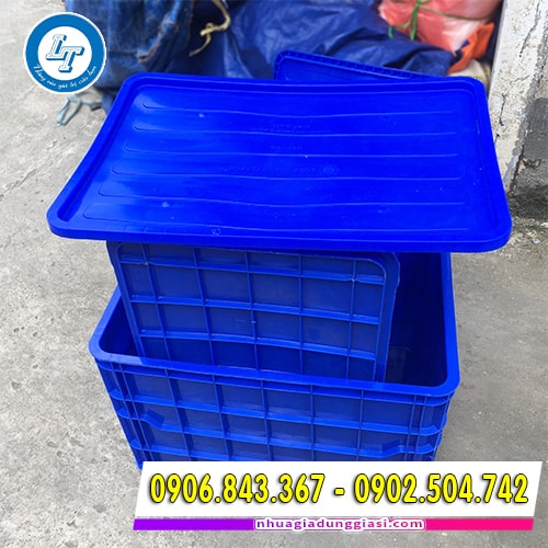 Thùng nhựa công nghiệp có nắp đậy bảo quản hàng hóa thuận tiện